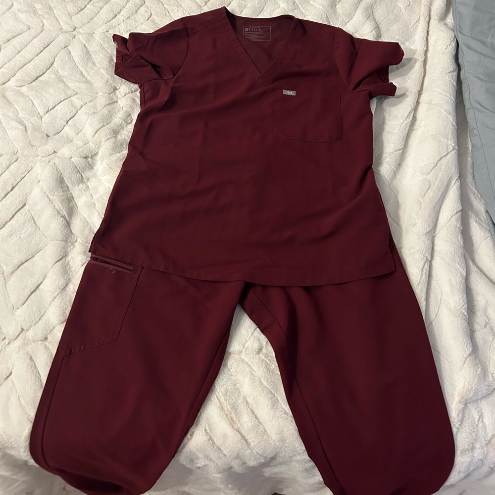 Figs Burgundy Scrub Set